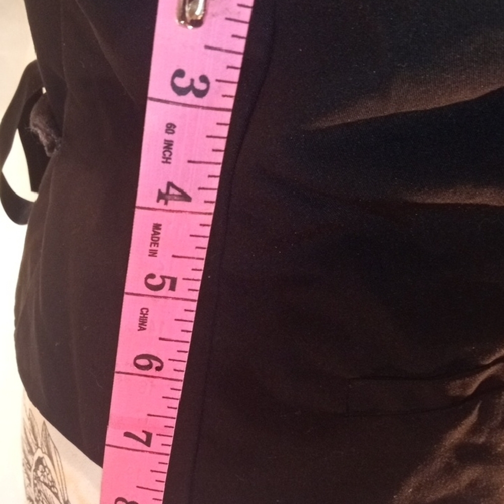 Black Women's Sleeveless Button-Front Vest - Picture 5 of 9